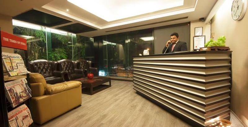 The Madison Hotel Ню Делхи Екстериор снимка